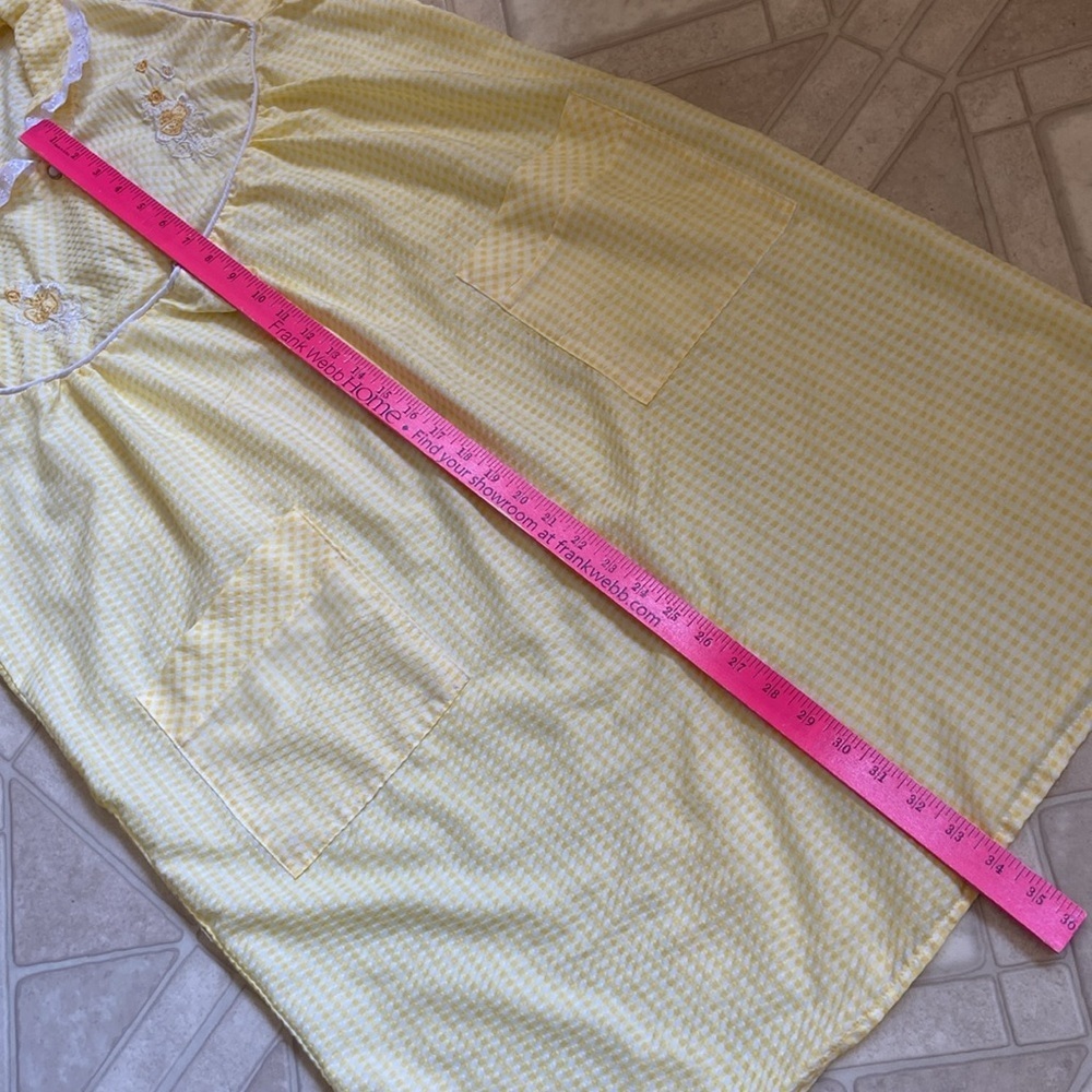 Vintage House Dress, 80s Loungewear Patio Dress, Smock Dress, Pearl Snaps. - Picture 5 of 8